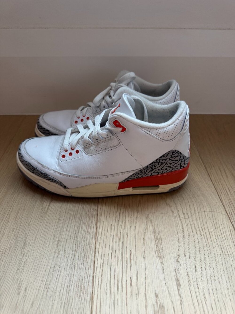 Air Jordan 3 Retro Women's/Men's
